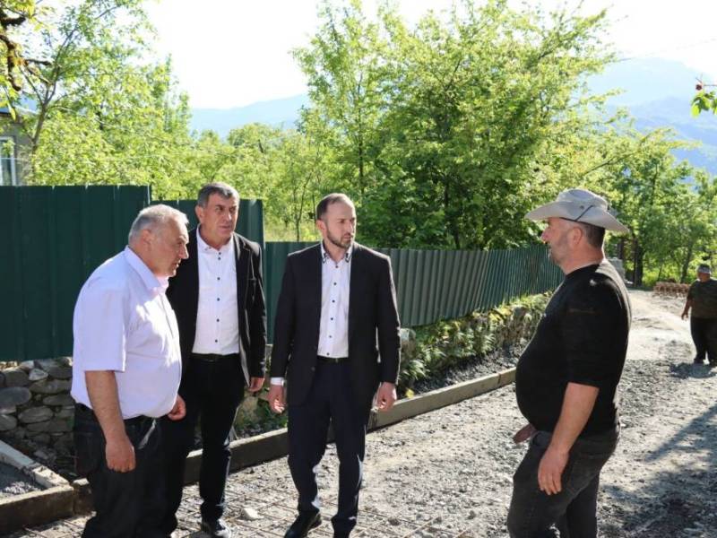 ცაგერის მუნიციპალიტეტში მიმდინარეობს სოფელ დეხვირის საავტომობილო გზის მეორე...